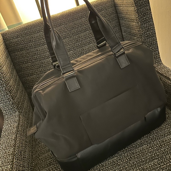 Like New Beis Weekender Bag - Picture 3 of 6